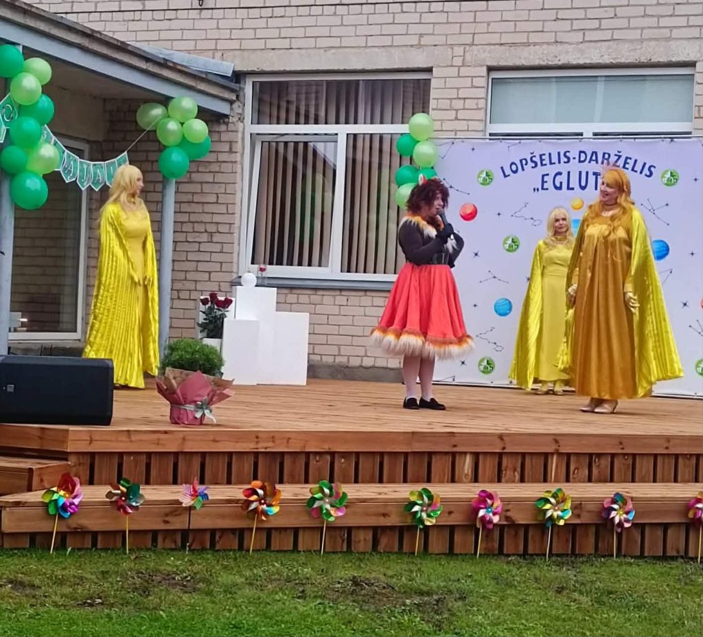 Tegul šie mokslo metai būna kupini draugystės, smalsumo, atradimų ir gražių akimirkų! 